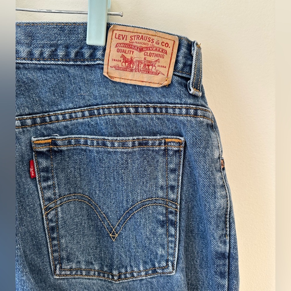 Vintage Levi’s 550 jeans!